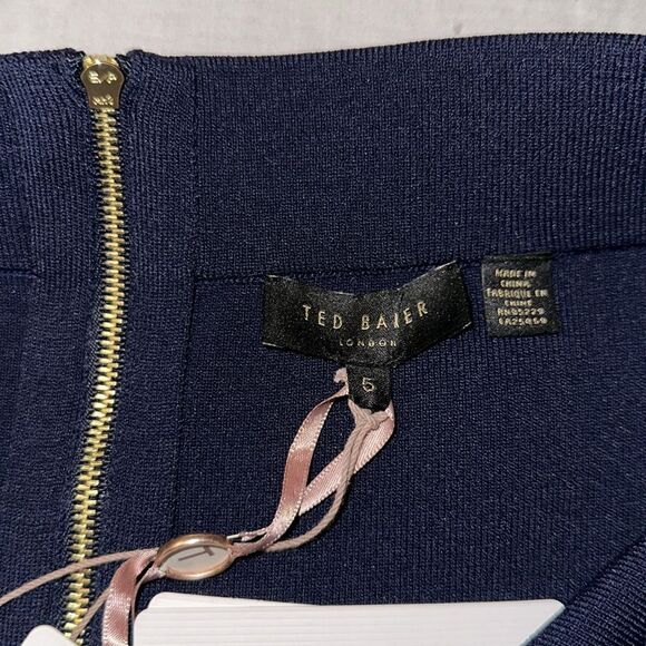 Ted Baker 5 - 12 Navy Scalloped Eyelet Knit Detail Back Zip Pencil Skirt - Picture 10 of 11